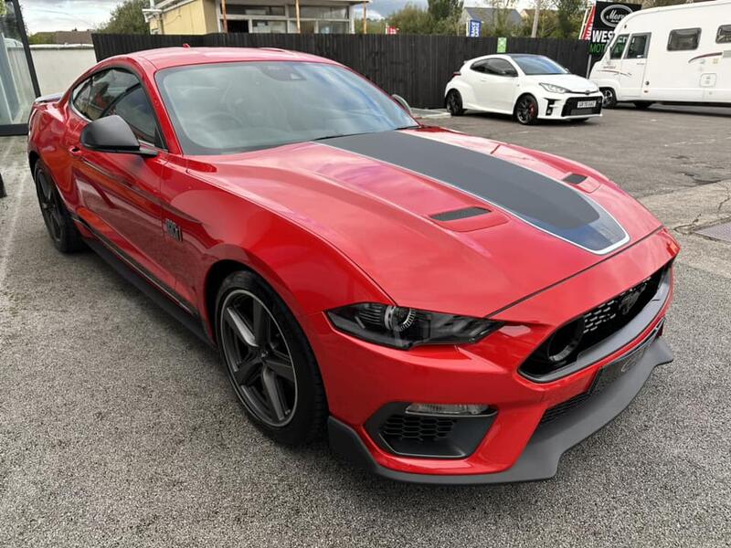 FORD MUSTANG