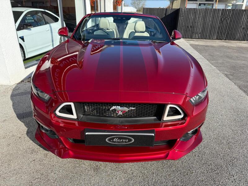 FORD MUSTANG