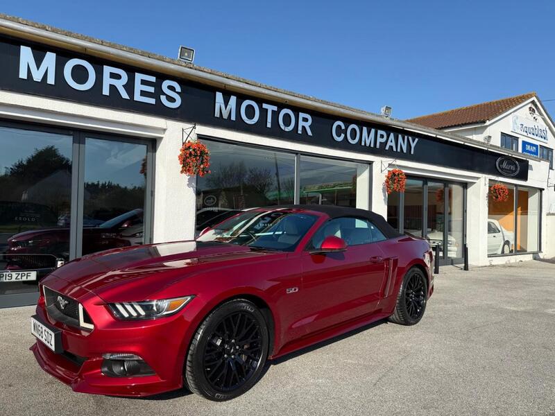 FORD MUSTANG